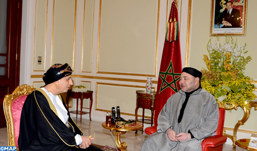 SM le Roi reçoit à Ryad le vice-premier ministre chargé des Affaires de la primature du Sultanat d’Oman