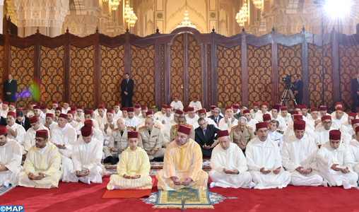 SM le Roi, Amir Al Mouminine, accomplit la prière du vendredi à la Mosquée Hassan II à Casablanca