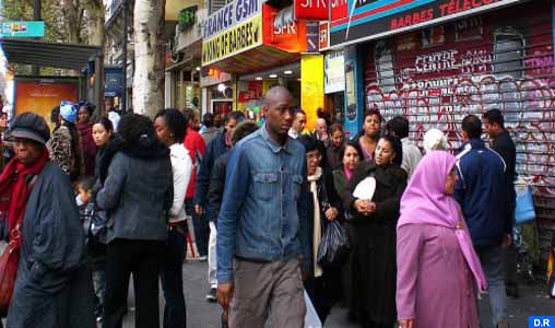 France : Quand les rues de Barbès vivent au rythme d’une ambiance ramadanesque en plein cœur de Paris