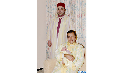 Naissance dans le foyer de SAR le Prince Moulay Rachid d’un nouveau-né que SM le Roi a baptisé du nom de Son Altesse le Prince Moulay Ahmed