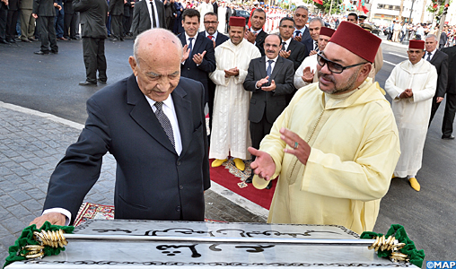 SM le Roi inaugure l’avenue “Abderrahmane Youssoufi” à Tanger