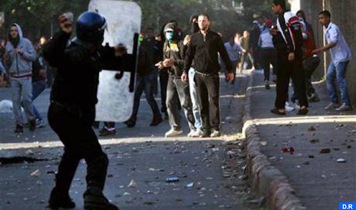 Face à l’austérité, la grogne sociale monte en Algérie (journal français)