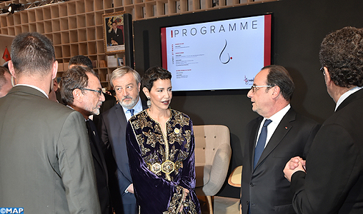 SAR la Princesse Lalla Meryem et le président français inaugurent le pavillon du Maroc au Salon du Livre de Paris où les lettres marocaines sont à l’honneur