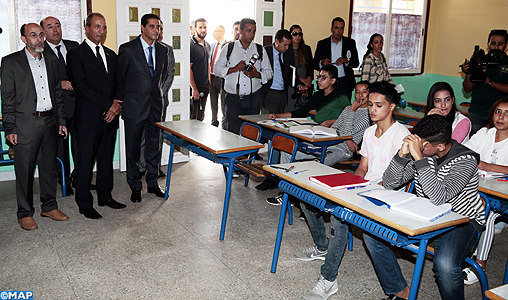 M. Hassad visite plusieurs établissements scolaires à Témara