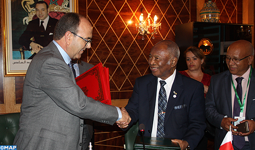 Chambre des conseillers-Sénat malgache: Protocole d’entente pour encourager le dialogue parlementaire