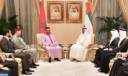 Rencontre à Abou Dhabi entre SM le Roi et SA Cheikh Mohammed Ben Zayed Al-Nahyane, Prince Héritier d’Abou Dhabi, Commandant suprême adjoint des Forces armées de l’Etat des Emirats Arabes Unis
