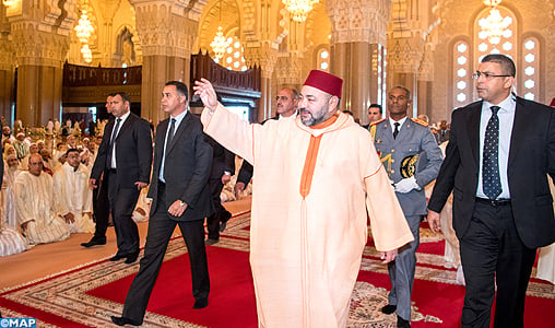 SM le Roi, Amir Al Mouminine, accomplit la prière du Vendredi à la mosquée Hassan II à Casablanca