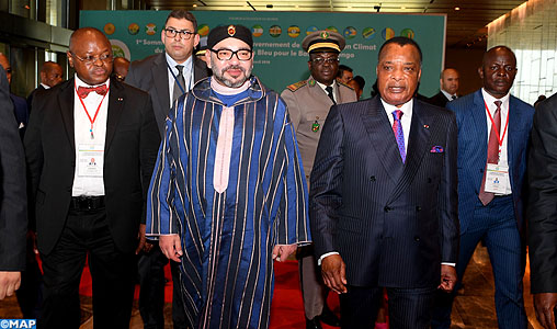 Arrivée de SM le Roi au Centre International de Conférence de Kintélé à Brazzaville pour prendre part au 1er Sommet des Chefs d’Etat et de gouvernement de la Commission Climat et du Fonds bleu du Bassin du Congo