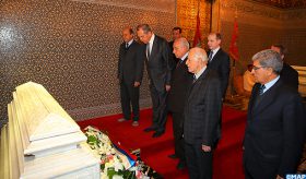 Le ministre russe des Affaires étrangères visite le mausolée Mohammed V