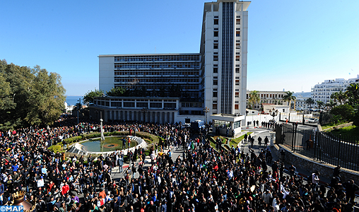 Une quarantaine d’arrestations lors des manifestations de vendredi contre le 5è mandat présidentiel (police)