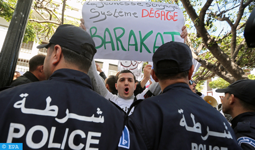 Les Algériens marchent contre le cinquième mandat