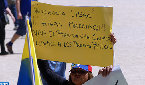 Pour un pays libre, les Vénézuéliens de Santiago du Chili réclament à haute voix le départ de Nicolás Maduro