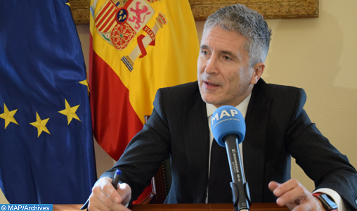 Le ministre espagnol de l’Intérieur met en exergue les efforts du Maroc en matière de lutte contre les réseaux de trafic de migrants