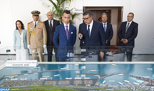 SAR le Prince Héritier Moulay El Hassan représente SM le Roi à la cérémonie de lancement des opérations portuaires de Tanger Med 2, une plateforme qui positionne Tanger Med comme première capacité portuaire en Méditerranée