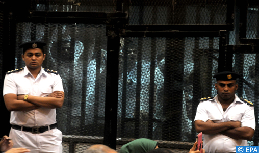 Égypte : prison à vie pour le guide des “Frères musulmans” et dix autres membres pour “espionnage”