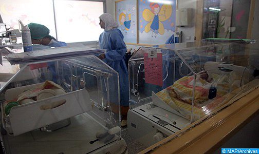 L’hôpital d’enfants de Rabat dément toute “erreur” ou “confusion” pendant la remise d’un nouveau-né à sa maman