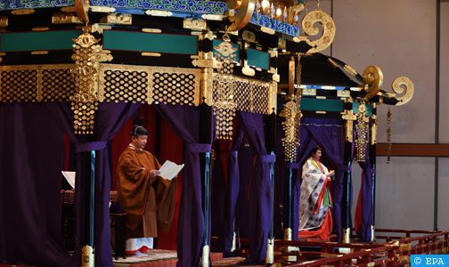 Japon: le nouvel empereur proclame son intronisation