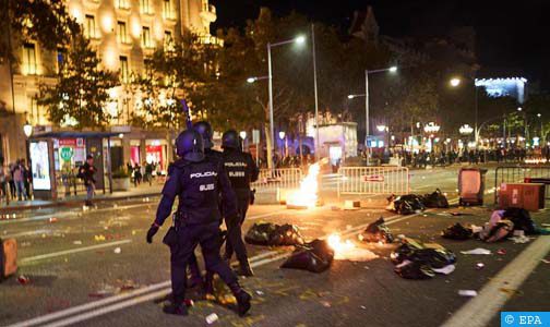Le gouvernement espagnol dénonce la “violence généralisée” dans les manifestations en Catalogne