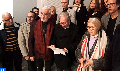 Casablanca : L’Exposition nationale “Mains de Lumière” rend hommage à l’artiste peintre Malika Agueznay