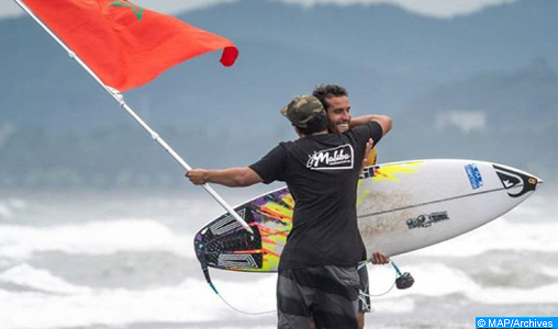 Championnat du monde de surf : Ramzi Boukhiam remporte l’étape de Hang Loose au Brésil