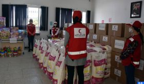 Martil: Le Croissant Rouge distribue des aides aux patients atteints d’insuffisance rénale et aux enfants à besoins spécifiques