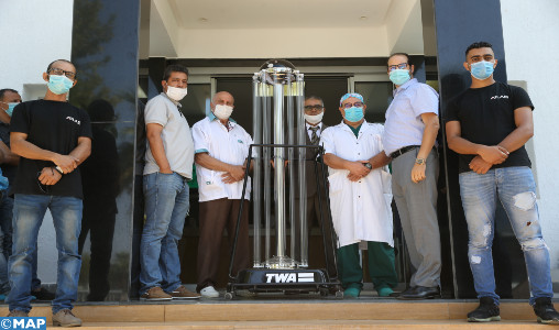 Fès : Une entreprise développe des machines de désinfection par ultraviolet