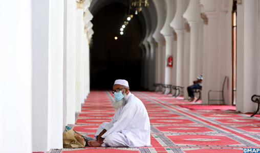 Le nombre des mosquées ouvertes porté à 10.000, la prière du vendredi et les cinq prières y seront accomplies à partir du vendredi prochain (ministère des Habous)