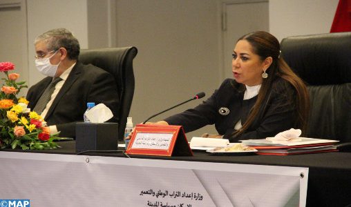 Ouarzazate : Mme Bouchareb s’enquiert des programmes de valorisation des ksour et de mise à niveau des quartiers sous-équipés