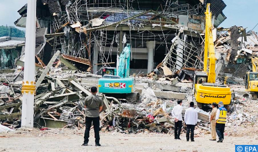 Séisme en Indonésie : Plus de 90 morts, l’espoir de retrouver des survivants s’amenuise