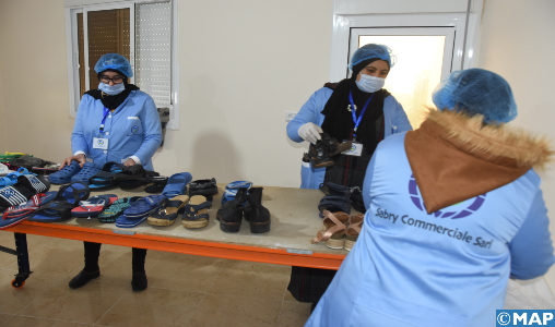 Fnideq: Une unité de recyclage textile emploie des ouvriers qui s’adonnaient à la contrebande vivrière