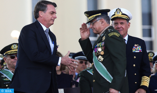 Pour calmer la fronde, le président brésilien remanie gouvernement et état-major des armées