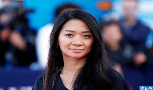 La Chinoise Chloé Zhao remporte le Golden Globe de la meilleure réalisatrice pour son film “Nomadland”