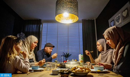 Musulmans de France: un autre Ramadan au goût de confinement