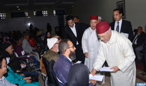 Essaouira : Don Royal au profit des personnes démunies à l’occasion du moussem annuel des Regraga