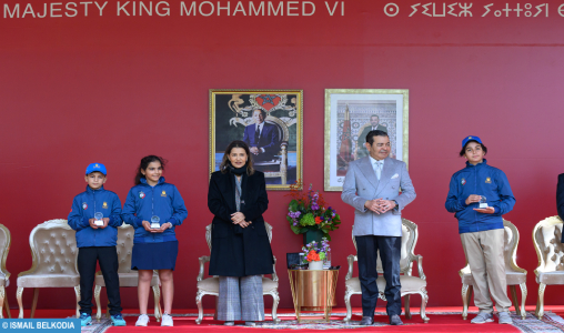 Trophée Hassan II/Coupe Lalla Meryem de golf : LL.AA.RR le Prince Moulay Rachid et la Princesse Lalla Meryem président la cérémonie de remise des prix