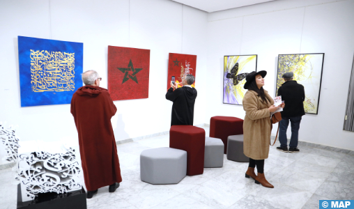 Inauguration à Rabat de l’exposition collective “Calligraphie arabe entre le mystique et l’artistique”