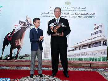 صاحب السمو الملكي ولي العهد الأمير مولاي الحسن يترأس حفل تسليم الجائزة الكبرى لصاحب الجلالة الملك محمد السادس
