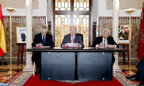 الملك خوان كارلوس يلتقي برؤساء الجامعات بالمغرب وإسبانيا