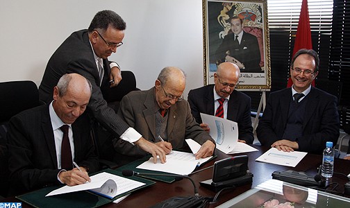 التوقيع على اتفاقية شراكة وتعاون بين وزارة التشغيل والمنظمة المغربية لحقوق الانسان للنهوض بحقوق االإنسان داخل المقاولات