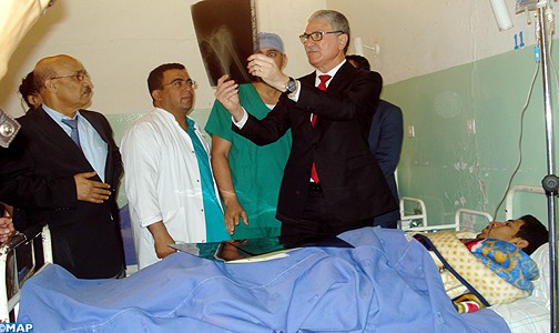 وزير الصحة يقوم بزيارة للجرحى الذين أصيبوا في حادثة السير بضواحي مدينة ورزازات