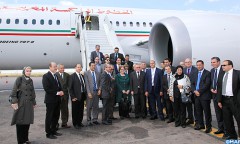 لجنة برلمانية تقوم برحلة على متن طائرة بوينغ 787 الجديدة التي اقتنتها الخطوط الملكية المغربية