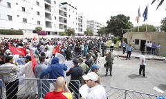 آلاف المحتجين يستنكرون بالرباط العمل الاستفزازي الذي قامت به فرنسيتان بصومعة حسان