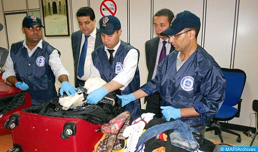 مطار محمد الخامس الدولي.. توقيف مواطن نيجيري يشتبه في تورطه في قضية تهريب مخدر الكوكايين