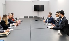 السيد مزوار يتباحث مع رئيس مفاوضي الدول الجزرية الصغيرة النامية حول سبل تعزيز التعاون المناخي العالمي