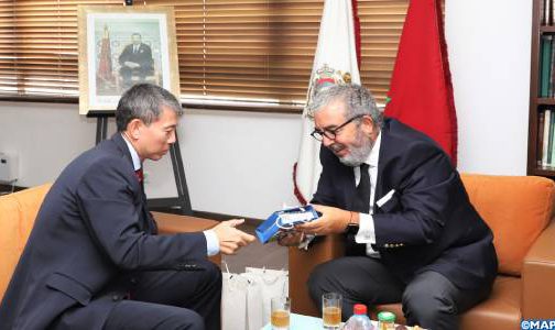 المدير العام لوكالة المغرب العربي للأنباء يتباحث مع سفير كوريا بالمغرب