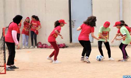 انطلاق فعاليات الدورة الأولى لقافلة كرة القدم النسوية في الوسط المدرسي