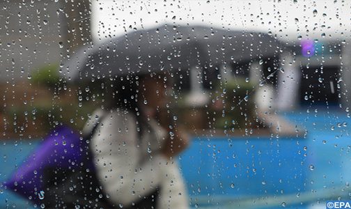 أمطار وهبات رياح قوية مرتقبة من الخميس إلى الجمعة بعدد من أقاليم المملكة (نشرة إنذارية)