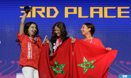 تتويج المغرب بميدالية ذهبية في مسابقات الأولمبياد العالمية للروبوتيك ببنما