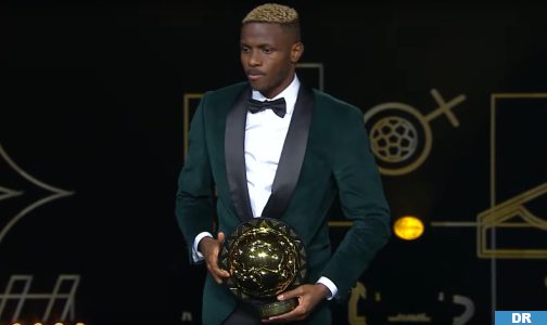 جوائز الكونفدرالية الإفريقية لكرة القدم (2023): النيجيري فكتور أوسيمين يفوز بجائزة أفضل لاعب إفريقي للسنة