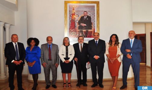 M. Khalihenna Ould Errachid s’entretient à Rabat avec une délégation parlementaire péruvienne